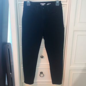 Denizen High Rise Black Ankle Skinny Jeans